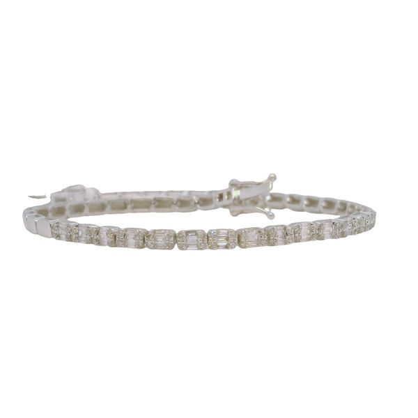 Diamond Bracelet Bradley's Jewelers Jacksonville, NC