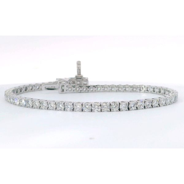 Lab Grown Diamond Bracelet Bradley's Jewelers Jacksonville, NC