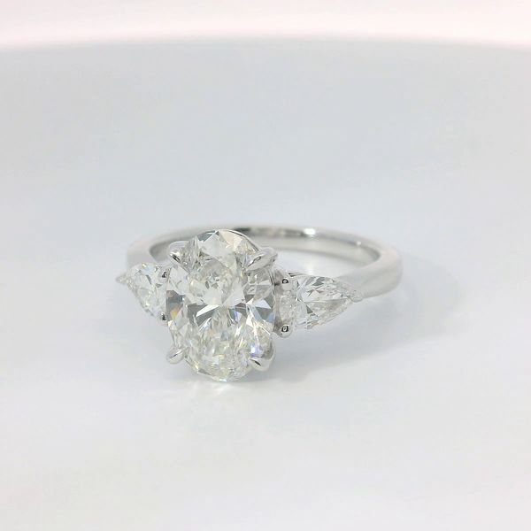 14K White Gold Lab Grown Oval Diamond Three Stone Engagement Ring | Bradley's Jewelers Jacksonville NC Image 3 Bradley's Jewelers Jacksonville, NC
