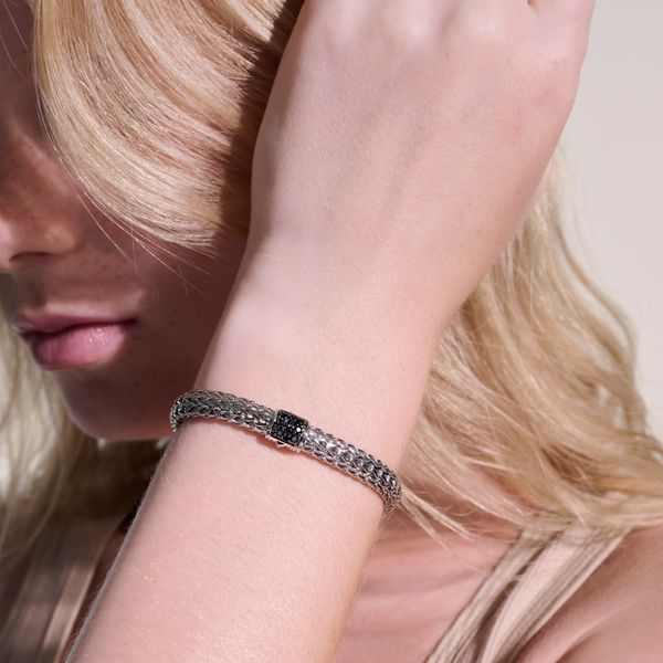 John Hardy Sterling Silver Black Sapphire Classic Chain Bracelet Image 4 Bradley's Jewelers Jacksonville, NC