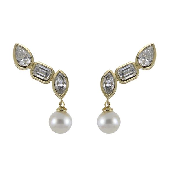 14K Yellow Gold Freshwater Pearl Stud Earrings with Lab-Grown Diamonds Bradley's Jewelers Jacksonville, NC