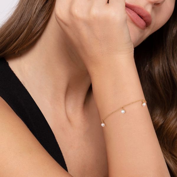 Gabriel & Co. 14K Yellow Gold Freshwater Pearl Droplet Bracelet Image 3 Bradley's Jewelers Jacksonville, NC