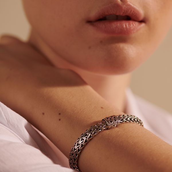 John Hardy Sterling Silver Medium Classic Chain Bracelet Image 5 Bradley's Jewelers Jacksonville, NC