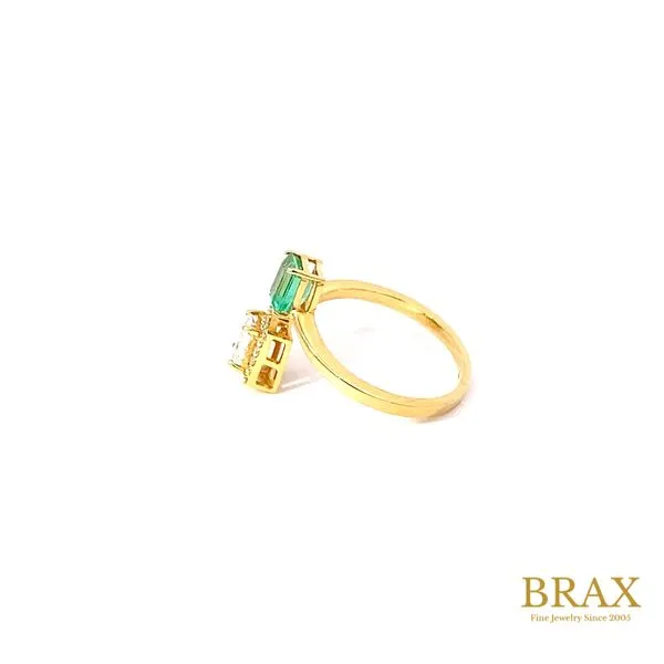 18 Karat Yellow Gold Fashion Ring With 1=0.68Tw Emerald Cut Green Emerald and 0.54Tw Various Shape Diamonds-Brax Jewelers Image 4 Brax Jewelers Newport Beach, CA