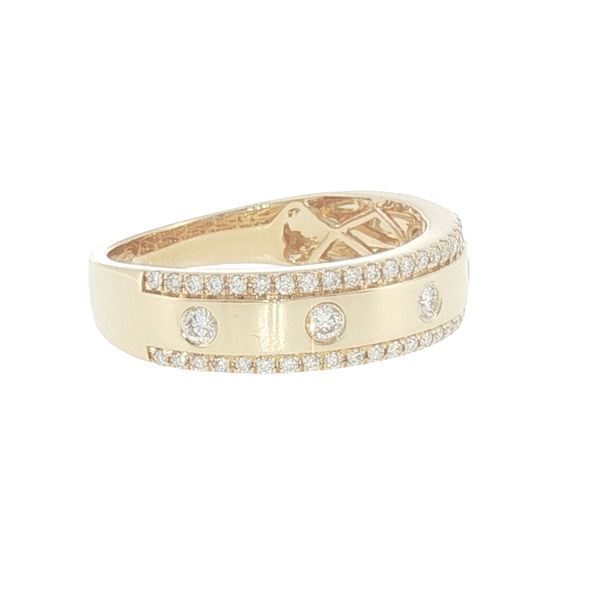 Bold Radiance: 18K Yellow Gold Diamond Station Band Image 2 Bryan Jewelry Prattville, AL