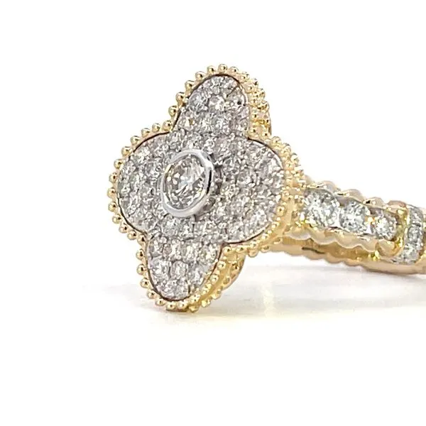 Exceptional Diamond Clover Ring Image 3 Bryan Jewelry Prattville, AL