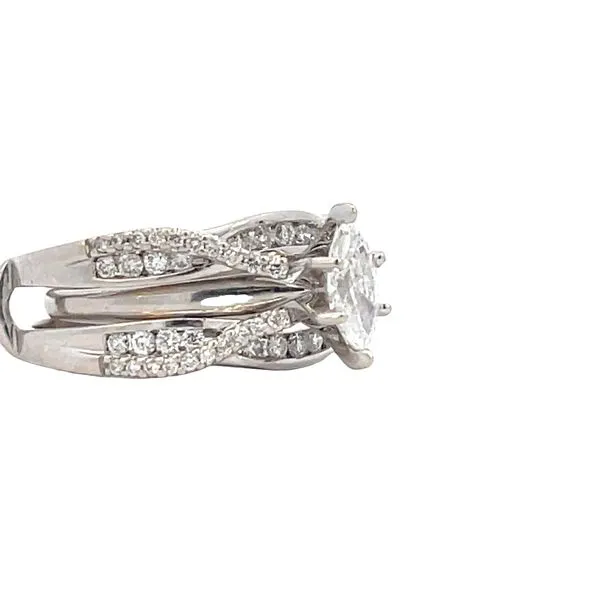 Marquise Solitaire and Ring Guard-14kw Image 3 Bryan Jewelry Prattville, AL