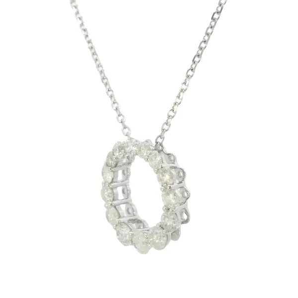 Graduated Diamond Circle Pendant Image 2 Bryan Jewelry Prattville, AL