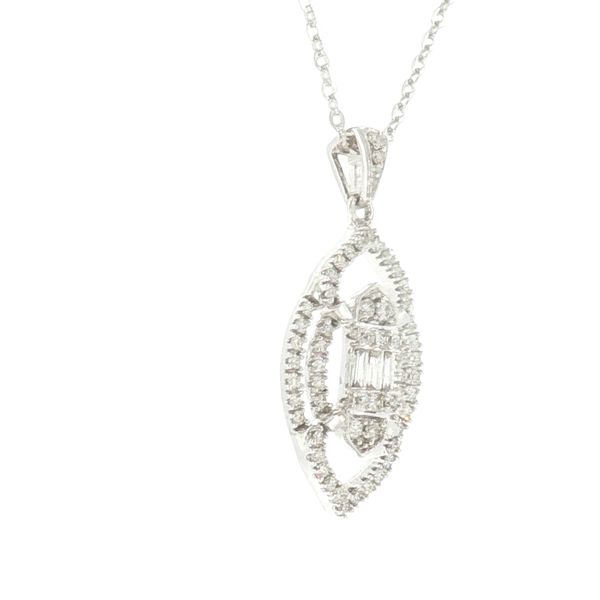 Graceful Movement with Modern Diamond Elegance. Image 2 Bryan Jewelry Prattville, AL