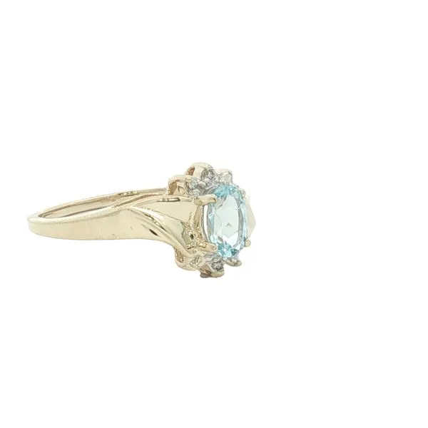 Previously Loved: 10KY Aquamarine & Diamond Ring Image 2 Bryan Jewelry Prattville, AL