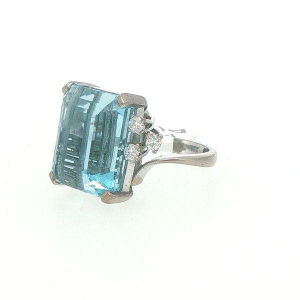 Oceanic Elegance Aquamarine Ring Image 3 Bryan Jewelry Prattville, AL