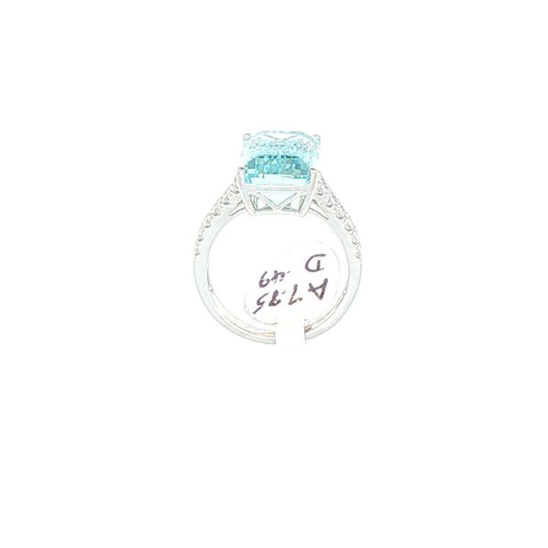 Aquamarine & Diamond Estate Ring Image 5 Bryan Jewelry Prattville, AL
