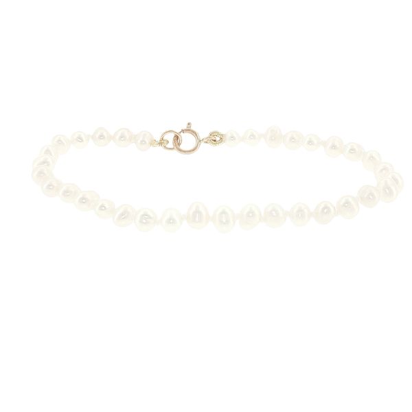 Timeless Treasure: Children’s Freshwater Pearl Bracelet in 14K Yellow Gold Image 2 Bryan Jewelry Prattville, AL