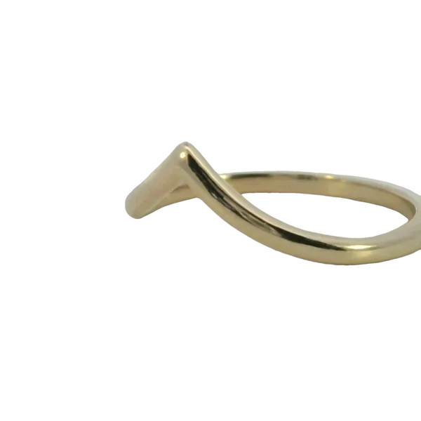 Chevron Band in 18ky Image 3 Bryan Jewelry Prattville, AL