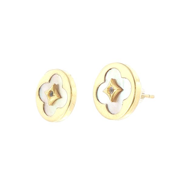 Blissful Elegance in a Classic Clover Design. Image 3 Bryan Jewelry Prattville, AL