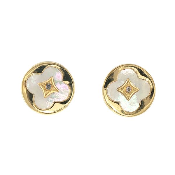 Blissful Elegance in a Classic Clover Design. Bryan Jewelry Prattville, AL
