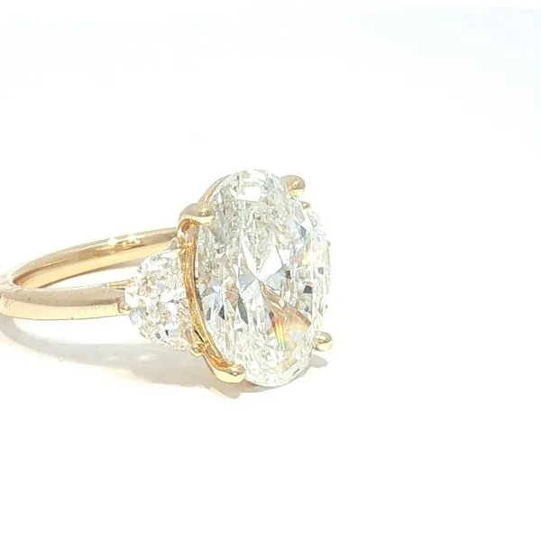 Magnificent in Scale, Masterful in Sparkle - Lab Grown Oval Diamond Ring Image 2 Bryan Jewelry Prattville, AL
