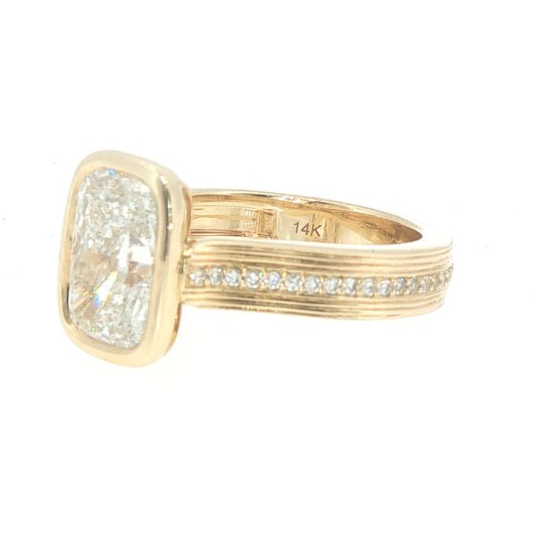 Cushion-Cut Brilliance Image 4 Bryan Jewelry Prattville, AL