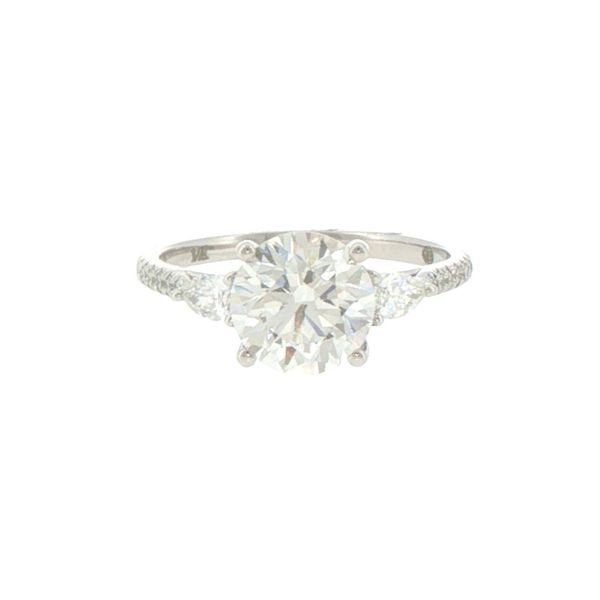 Dazzling Elegance – A Three-Stone Diamond Beauty Bryan Jewelry Prattville, AL