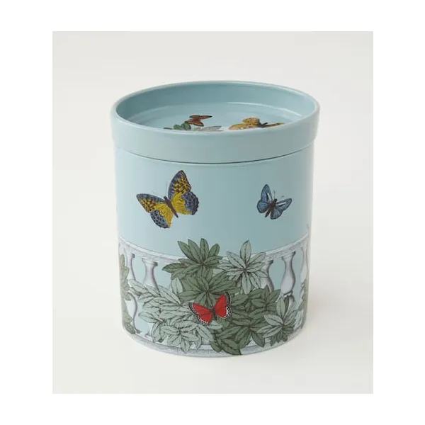 NEL MENTRE Large scented Candle - Farfalle e balaustra Décor - Giardino Segreto Fragrance Carats Mcallen, TX