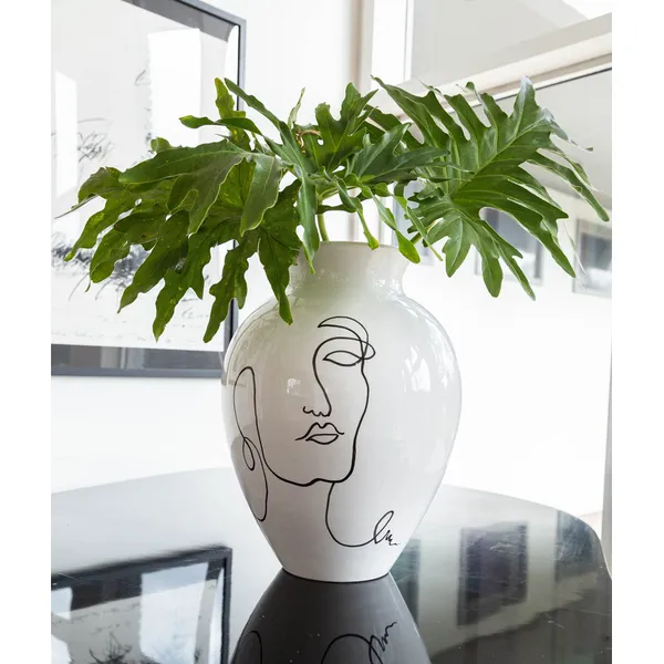 Abigails Vase Lg White w/black Face Carats Mcallen, TX
