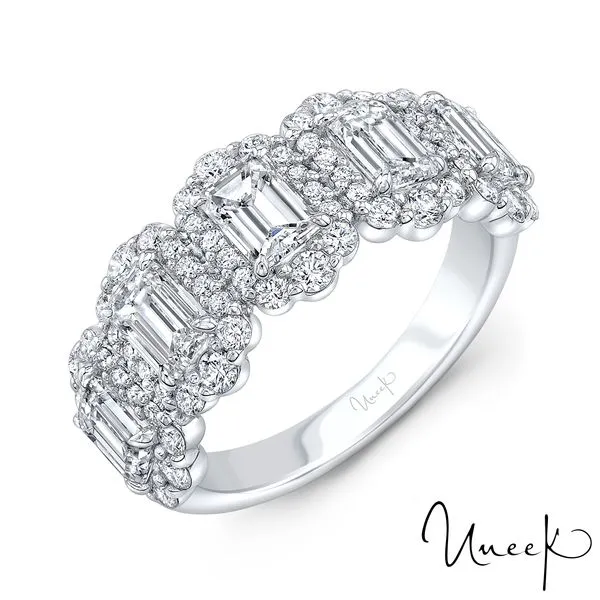 UNEEK 18 K WHITE GOLD EMERALD CUT AND ROUND DIAMONS RING Carats Mcallen, TX