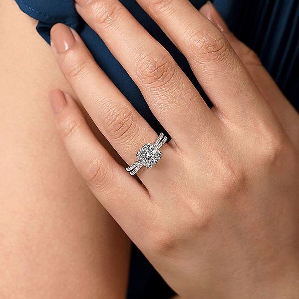 14K White Gold Cushion Halo Round Diamond Engagement Ring Image 3 Carroll / Ochs Jewelers Monroe, MI