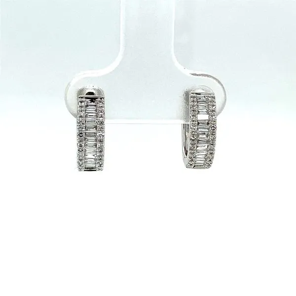 Earring Carroll / Ochs Jewelers Monroe, MI