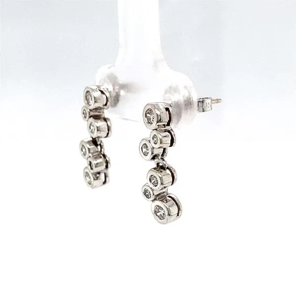 Earring Image 2 Carroll / Ochs Jewelers Monroe, MI