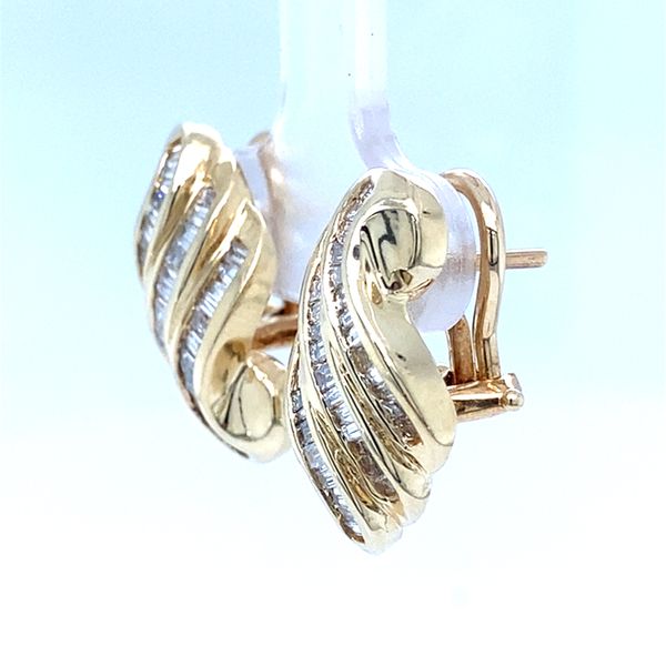 Earring Image 2 Carroll / Ochs Jewelers Monroe, MI