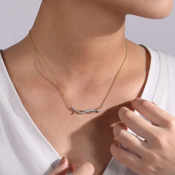 14K Yellow-White Gold Twisted Rope and PavÃ© Diamond Bar Necklace Image 3 Carroll / Ochs Jewelers Monroe, MI