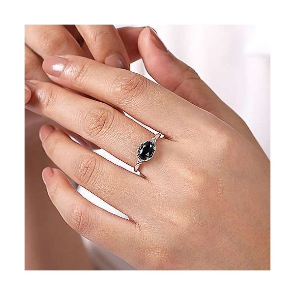 925 Sterling Silver Oval Onyx and Diamond Ring Image 3 Carroll / Ochs Jewelers Monroe, MI