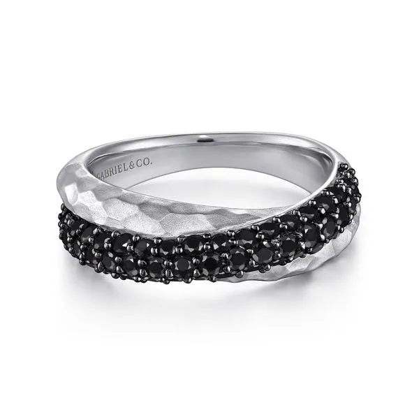 925 Sterling Silver Hammered Black Spinel Criss Cross Ring