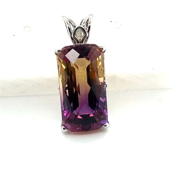 Pendant Carroll / Ochs Jewelers Monroe, MI