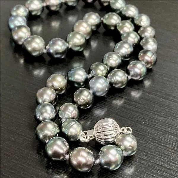 Tahitian Peacock Pearl Necklace with 14kt wg Clasp Image 2 Carroll / Ochs Jewelers Monroe, MI