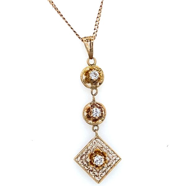 Pendant R. Bruce Carson Jewelers, Inc. Hagerstown, MD