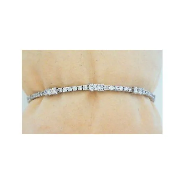 Bracelet R. Bruce Carson Jewelers, Inc. Hagerstown, MD
