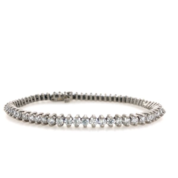 Bracelet R. Bruce Carson Jewelers, Inc. Hagerstown, MD