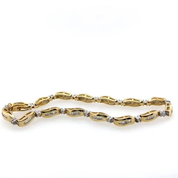 Bracelet R. Bruce Carson Jewelers, Inc. Hagerstown, MD