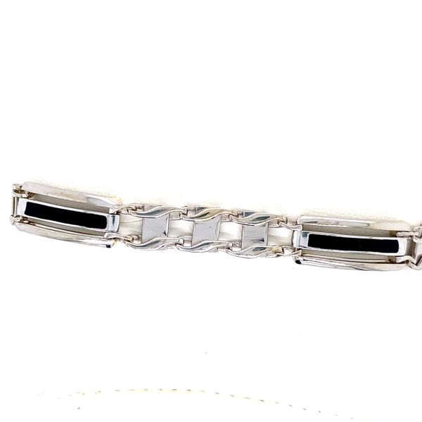 Pendant R. Bruce Carson Jewelers, Inc. Hagerstown, MD