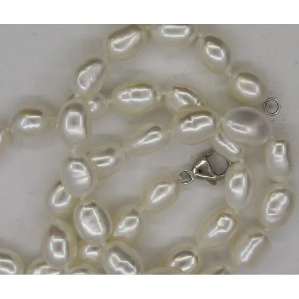 Pearl Strand, Simulated, 18.5 Inch, oval