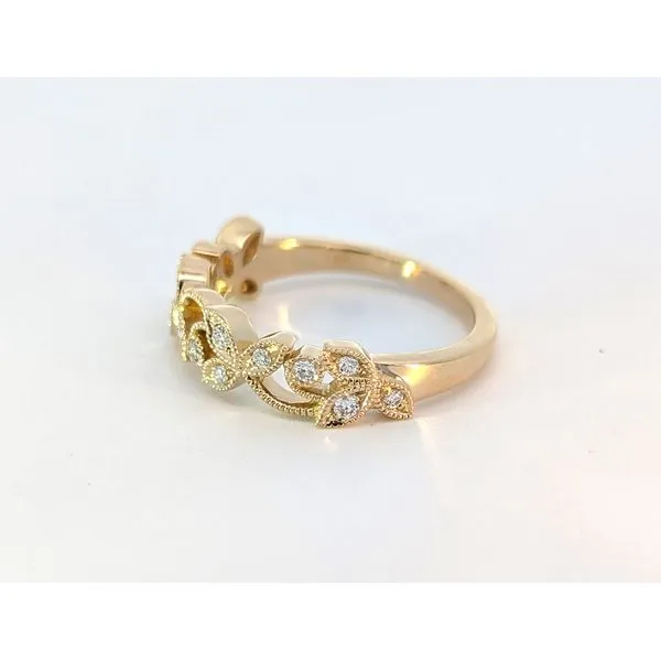 14ky Diamond Floral Ring