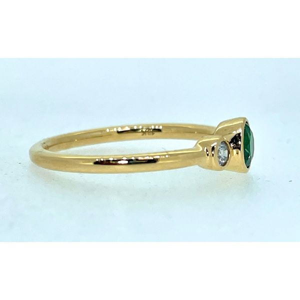 18K Emerald Ring Image 2 Charles Frederick Jewelers Chelmsford, MA