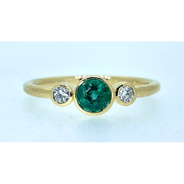 18K Emerald Ring Charles Frederick Jewelers Chelmsford, MA