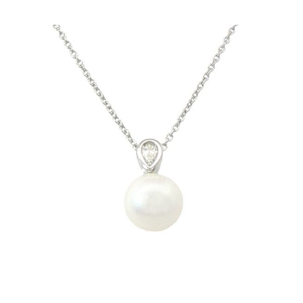 Sterling Silver 8mm CFW Pearl with Dia .10ct 16