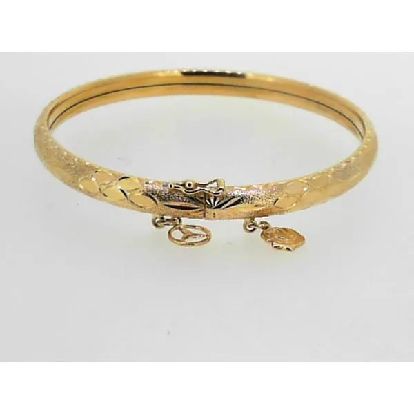 18K Yellow gold Diamond Cut Bangle Charles Frederick Jewelers Chelmsford, MA
