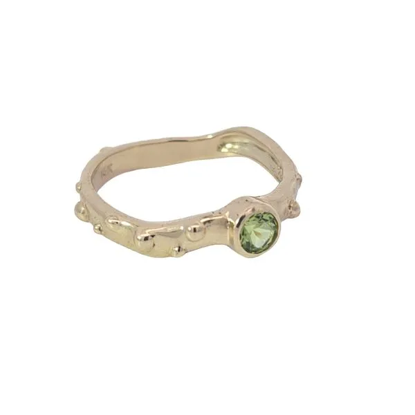 Estate 14K Yellow Gold Peridot Pickle Style Ring Size 7 Total Weight Is 2.8 Grams Charles Frederick Jewelers Chelmsford, MA