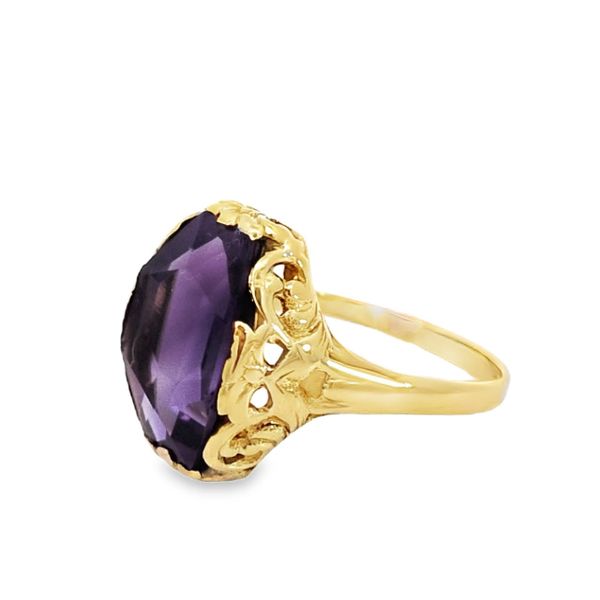 Estate 14ky Amethyst Ring Image 2 Charles Frederick Jewelers Chelmsford, MA