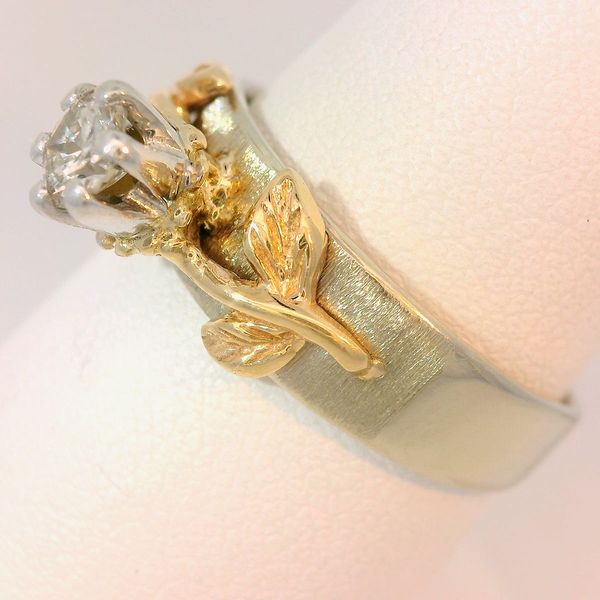 Vintage Two Tone Floral Solitaire Ring Image 2 Chipper's Jewelry Bonney Lake, WA