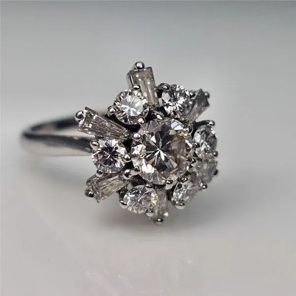 18K White Gold Snowflake Cluster Ring Image 3 Chipper's Jewelry Bonney Lake, WA